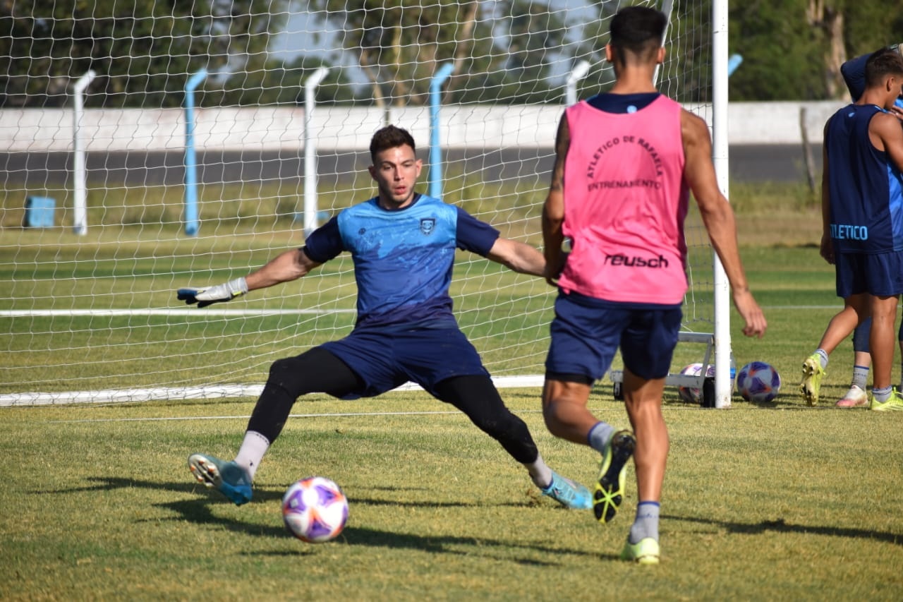 PRÁCTICA DE FÚTBOL ANTE SAN MIGUEL - Club Atlético Temperley