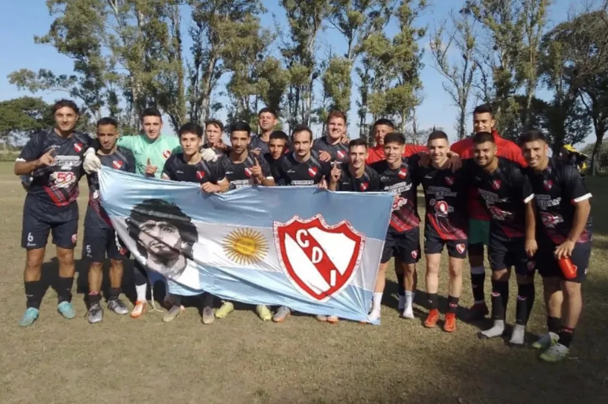 Argentino de Quilmes goleó y es escolta del campeón Talleres