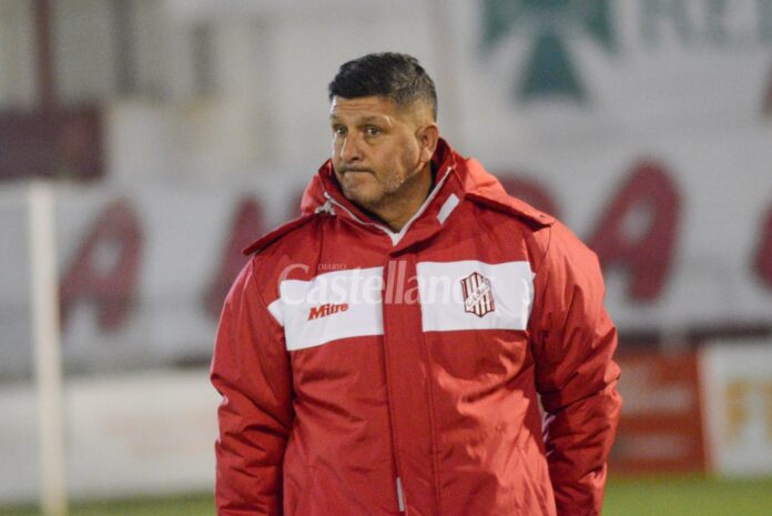 Marcelo Varela dejó de ser el técnico de 9 de Julio.